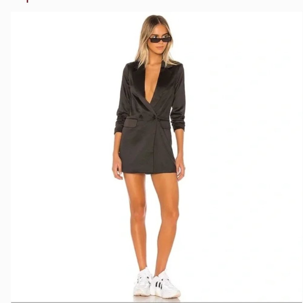 NWT Superdown Miley black shoulder padded shoulder button oversized blazer